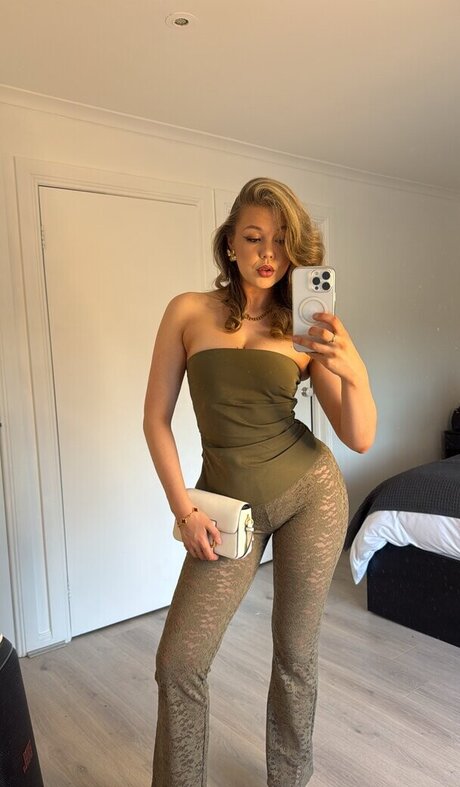 Ashell1209 porn actress pic