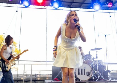 blonde blowjob onlyfans pornos image