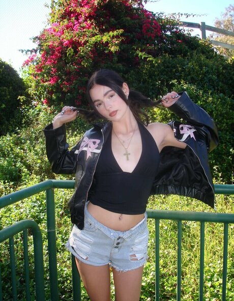 Aly Jade star top galleries