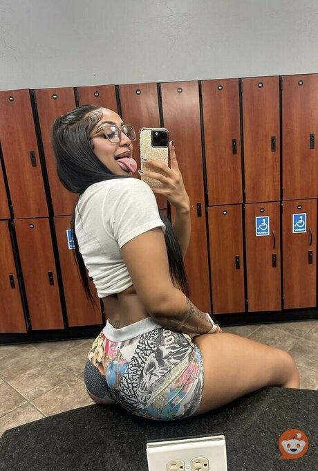 Jada Thorpe porn model gallery