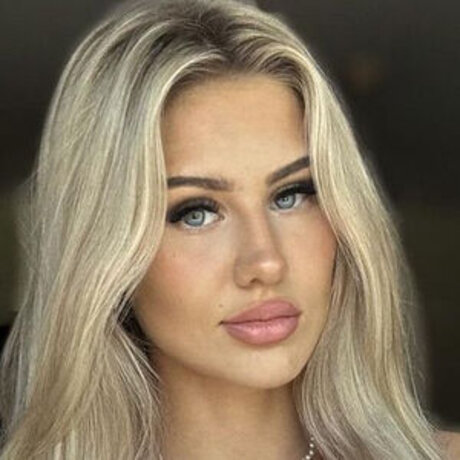 Caro Konrad model hd picture