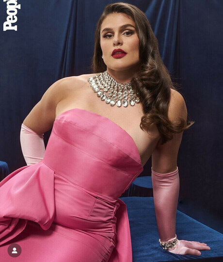 Ilona Maher sexy actress photo