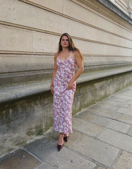 Ilona Maher model erotic img