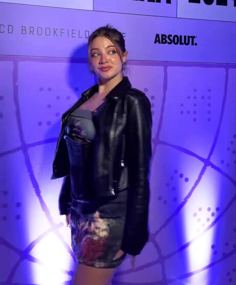 Leyla Afshonkar star sex photo