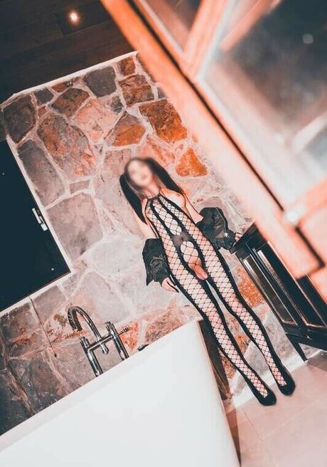 cdugaedan erotic model img