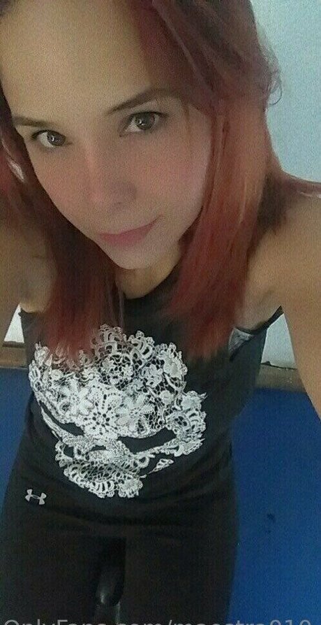 Maestra010 naked star pic