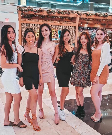 Winnie Chang model pretty pic