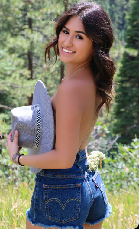 Arleigh Burke star hot pics