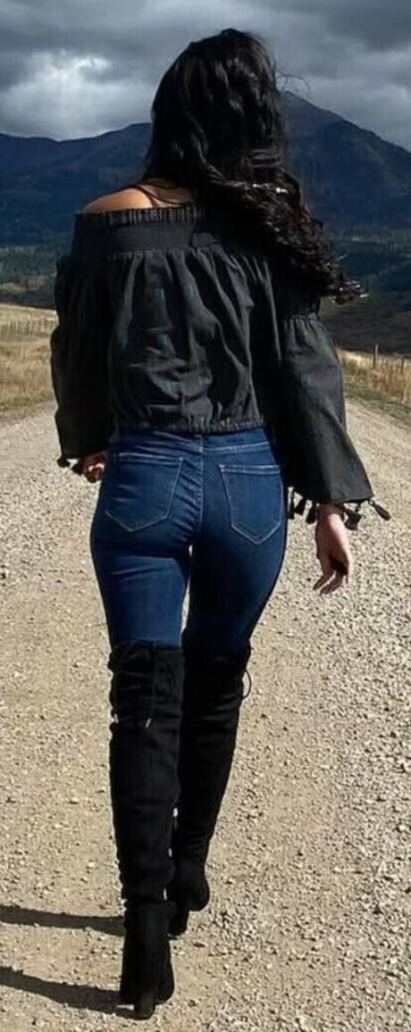 Arleigh Burke art actress photo