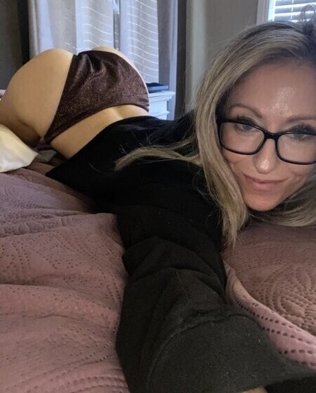 Ava asher model hot photo