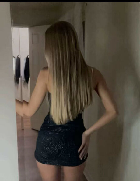 maya zrv perfect model images