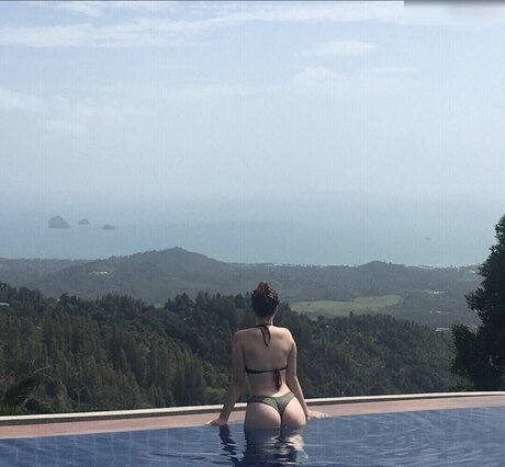 Larissaxra pornstar sex images