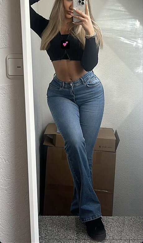 Rosajcb pornstar naked photo