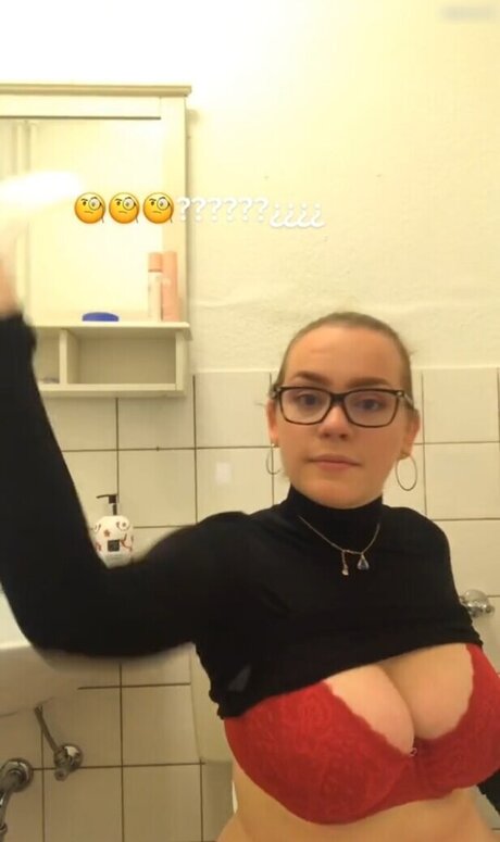 Dr Santi pornstar naked pic