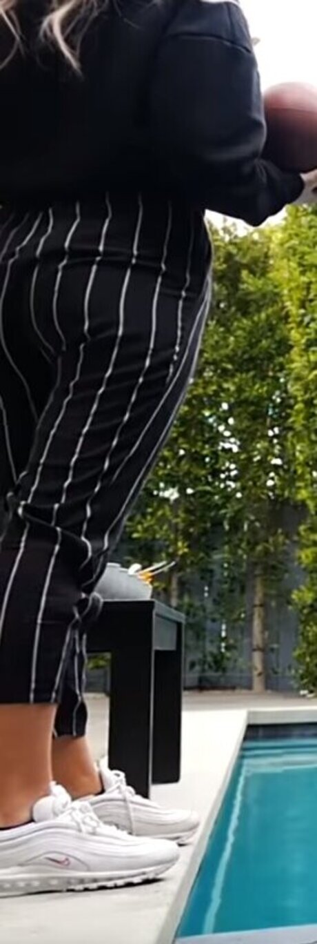 Dagi Bee pornstar sexy img