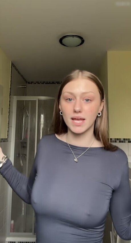 Yana Clare pornstar nudes gallery