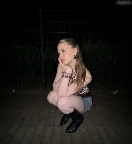 Yana Clare star sexy pic