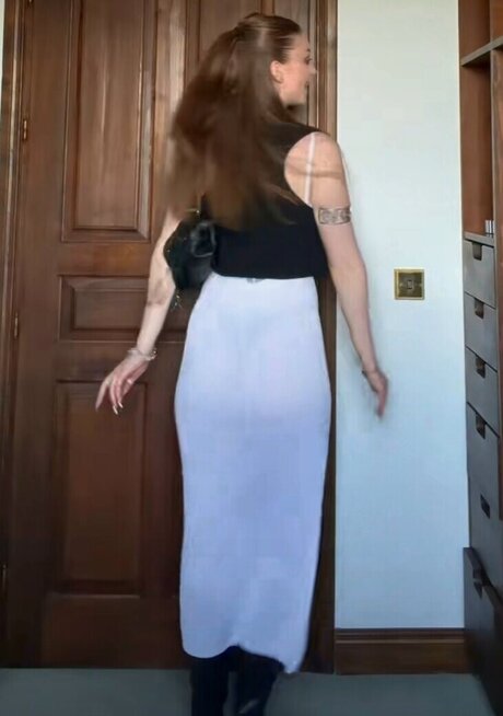 Yana Clare pornstar sex photo