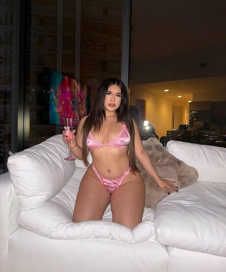 ohfficially ynahpets exclusive model photos