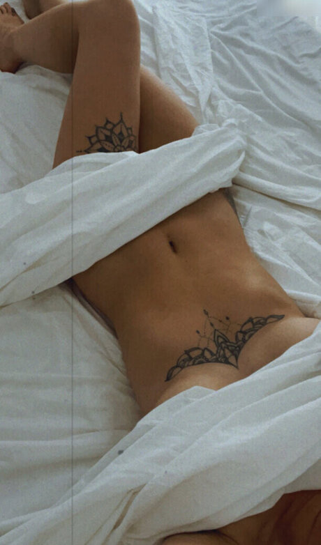 Julia R mmelt model nude galleries