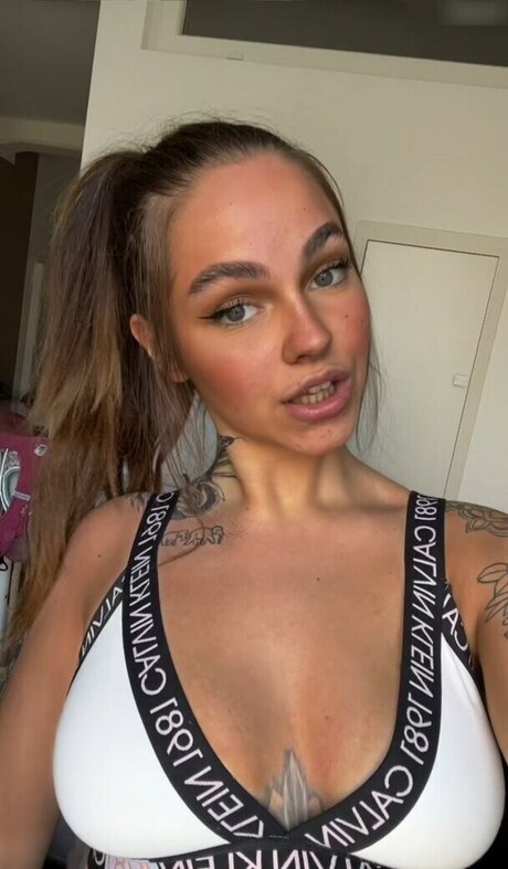 Tizeax perfect actress images