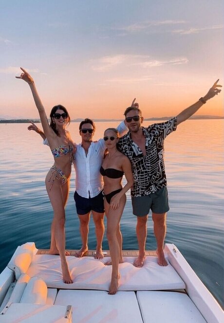 Simone Sevignani art model archive