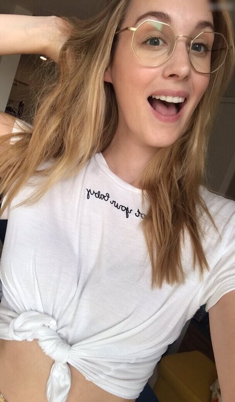 Eefje Depoortere pornstar art galleries