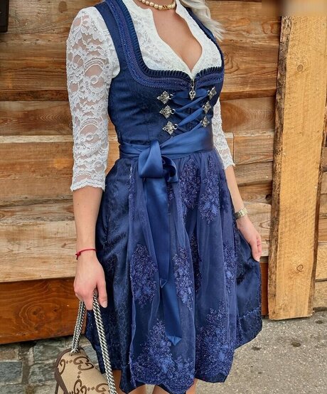 Kim Schiele star hot archive