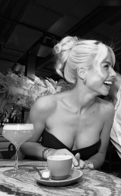 big tits midget onlyfans pornos pic