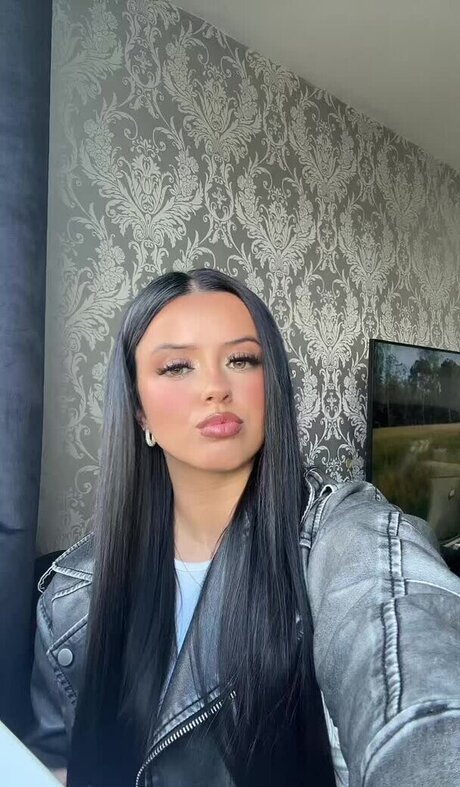 Casey Penmann model perfect image