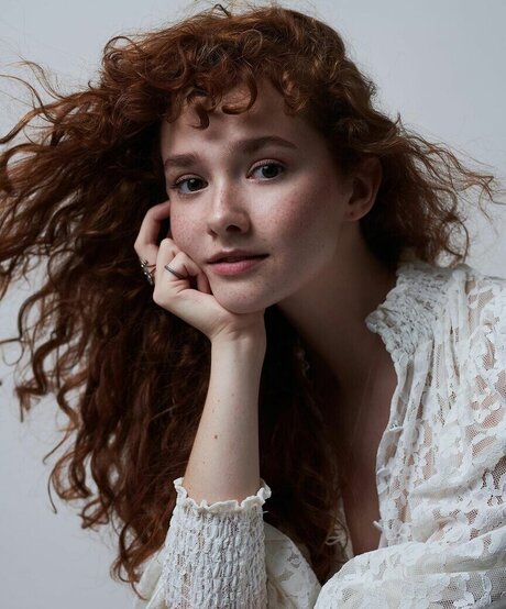 Taylor Richardson exclusive star pictures