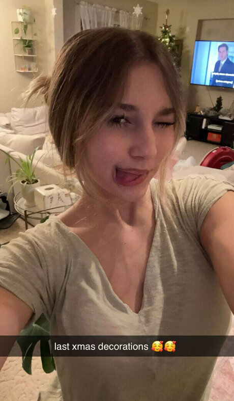 Sara Dobrik star xxx photos