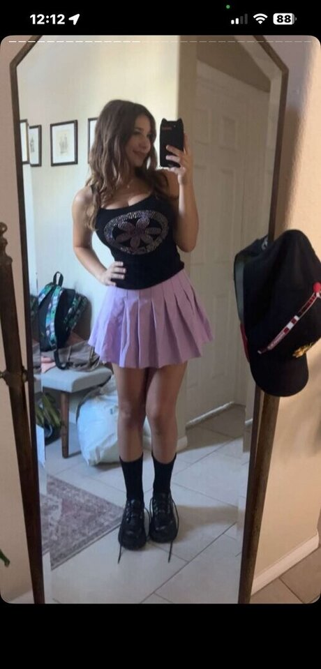 Sara Dobrik top star photo