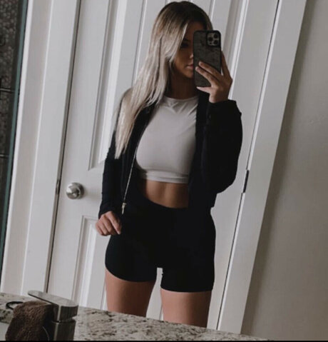 Amanda Sorensen sexy star photos