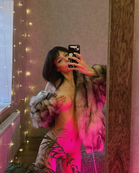 wkshiza porn actress photo