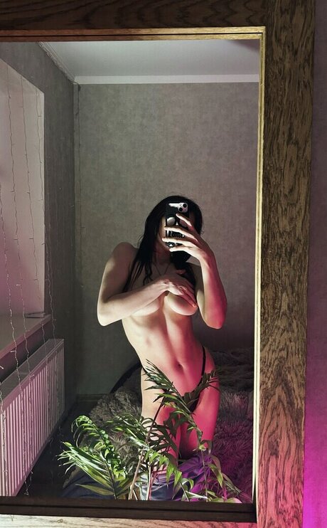 wkshiza star nude pic