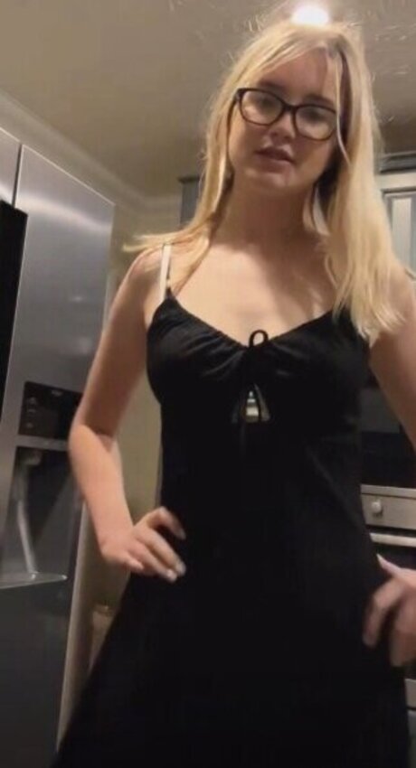 Emily xx beautiful actress galleries