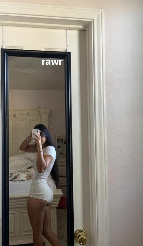 thelizzyporter nude actress pic