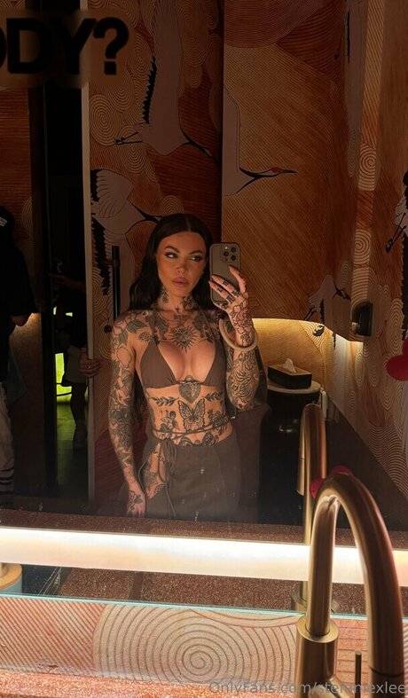 stefaniexlee pornographic star images