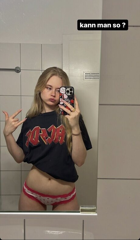 Marieejoan beautiful model picture