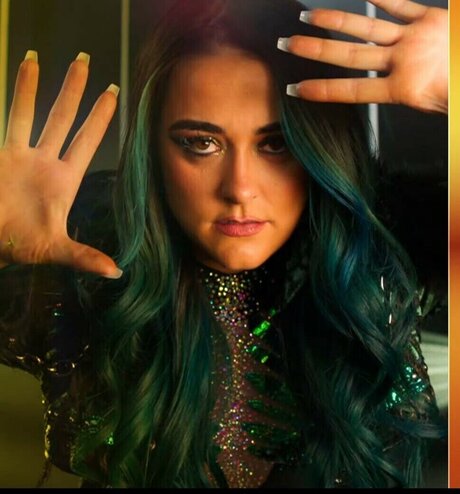 Lyra Valkyria pornstar exclusive images