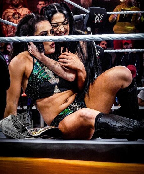 Lyra Valkyria pornstar img