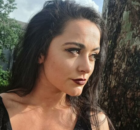 Lyra Valkyria star pornographic images