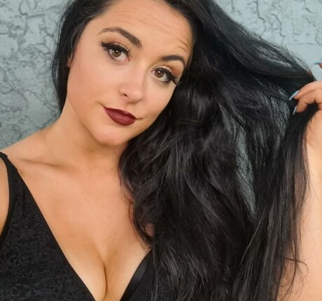 Lyra Valkyria sex star pics