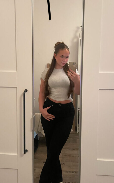 aileen slf free actress galleries