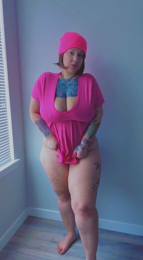 Shainarae star nude image