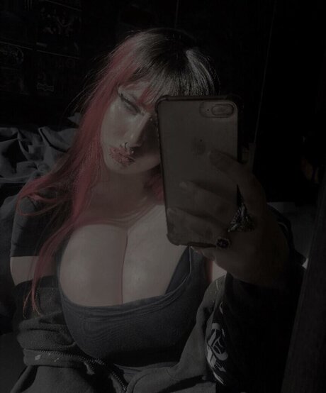 Livdracula perfect star image