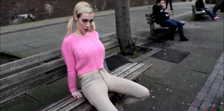 Chessie Kay model photos