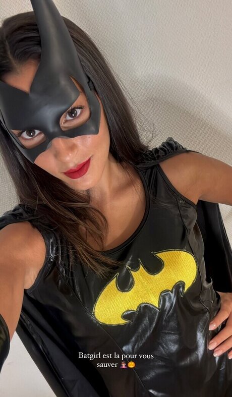 Sara Balzer adult model picture