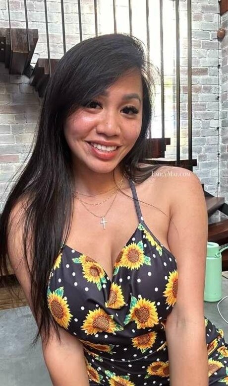 Emily Mai art model images